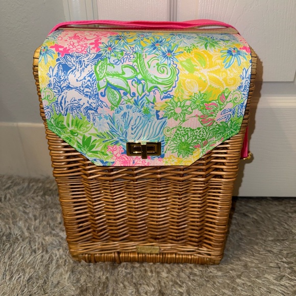 Lilly Pulitzer Other - Lilly Pulitzer Wicker Wine Basket!